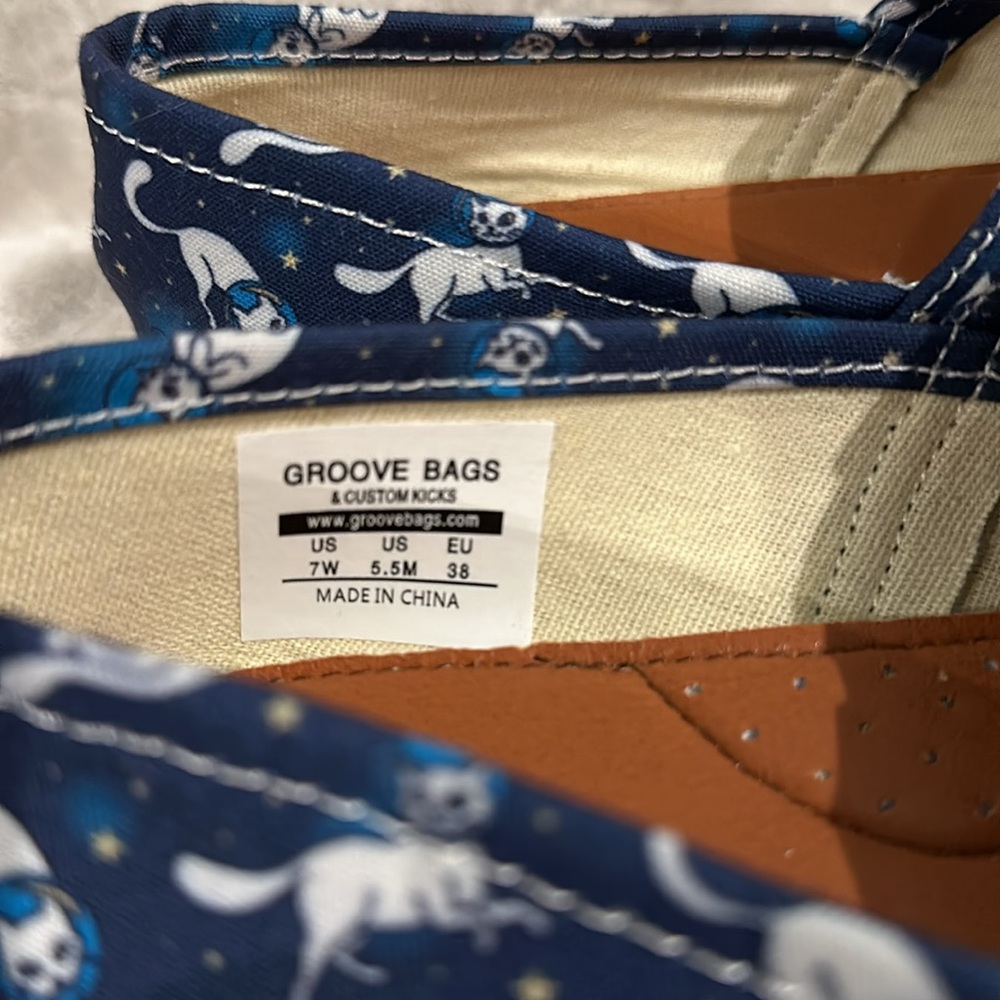 Kitty Cat Shoes - Picture 7 of 8